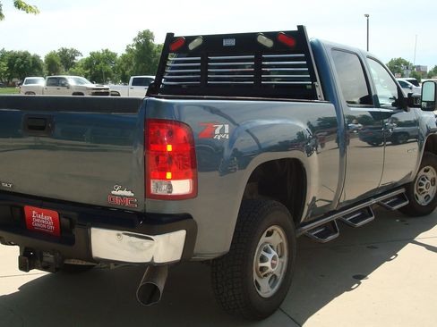 Used 2014 GMC Sierra 2500 SLT w/ SLT Convenience Package AWD/4WD image 4