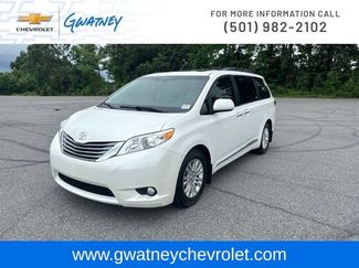 Used 2015 Toyota Sienna XLE Premium FWD video 1