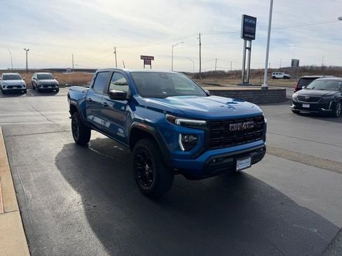 Used 2023 GMC Canyon Elevation w/ Convenience Package image 4