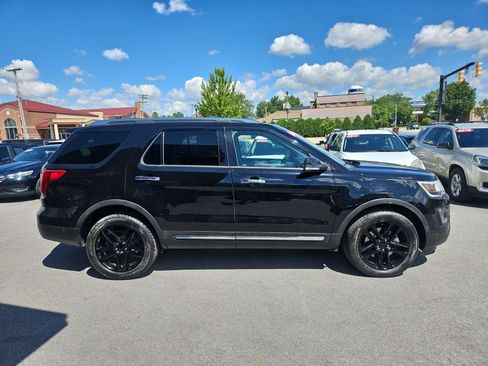 Used 2016 Ford Explorer Limited w/ Equipment Group 301A AWD/4WD image 2
