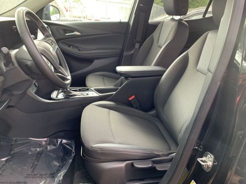 Used 2025 Buick Encore GX Preferred image 24