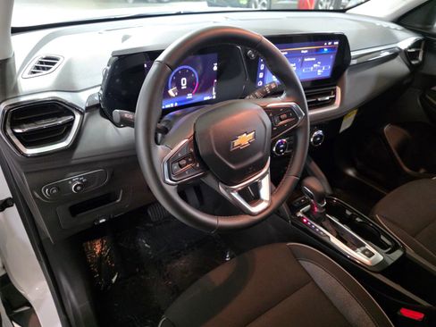 Used 2024 Chevrolet TrailBlazer LT w/ Convenience Package AWD/4WD image 26