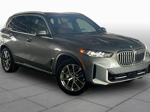 Used 2024 BMW X5 sDrive40i w/ Executive Package RWD image 2