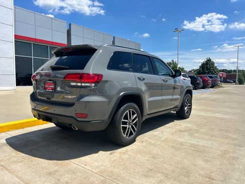 Used 2020 Jeep Grand Cherokee Trailhawk w/ Trailhawk Luxury Group AWD/4WD image 9