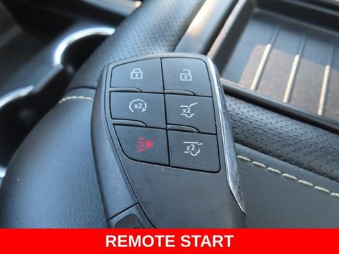 Used 2023 GMC Yukon SLT w/ SLT Luxury Package AWD/4WD image 43