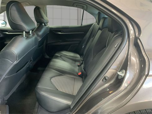 Used 2023 Toyota Camry SE image 10