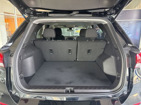 Used 2024 Chevrolet Equinox LS w/ LS Convenience Package image 13