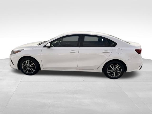 Used 2024 Kia Forte LXS w/ LXS Technology Package FWD image 10