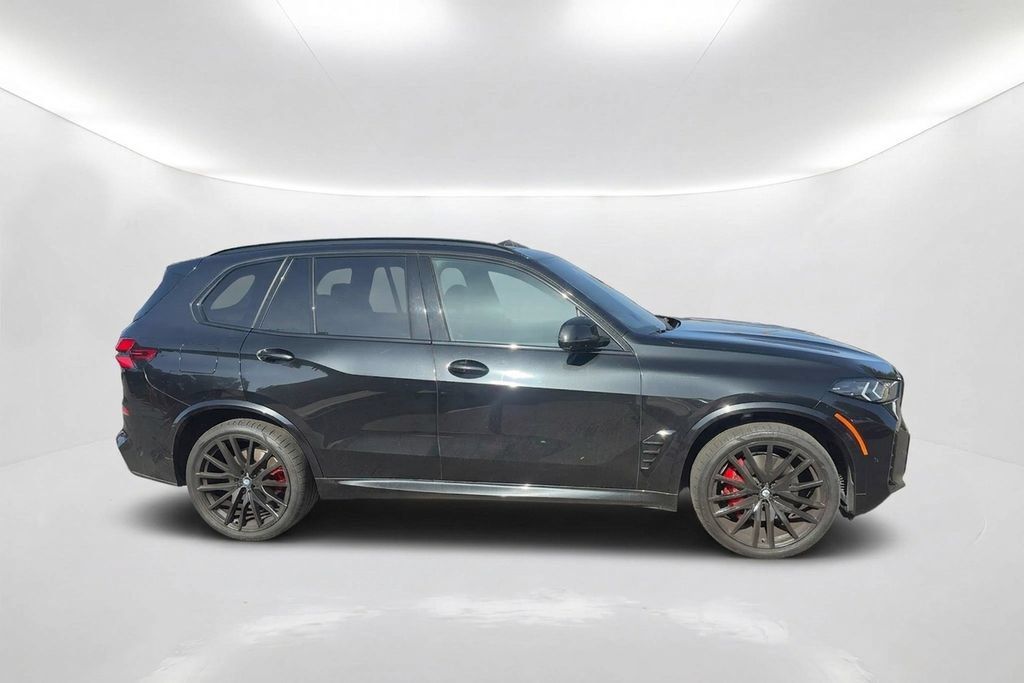 Used 2025 BMW X5 sDrive40i w/ M Sport Package RWD image 4