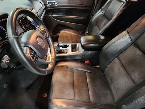 Used 2019 Jeep Grand Cherokee Altitude image 29