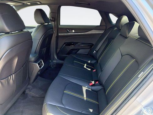 Used 2025 Kia K5 GT w/ GT1 Package FWD image 27