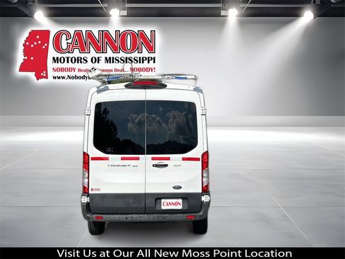 Used 2018 Ford Transit 150 XLT image 4