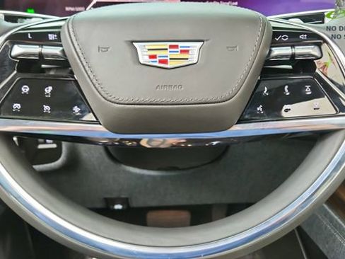 Used 2026 Cadillac Escalade Platinum Sport AWD/4WD image 43