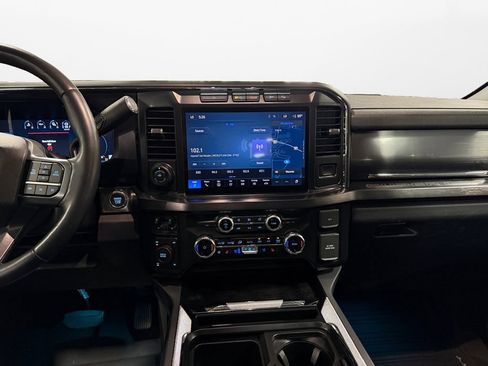 Used 2024 Ford F250 Lariat w/ Lariat Ultimate Package AWD/4WD image 10