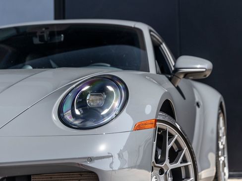 Certified 2025 Porsche 911 Carrera RWD image 18