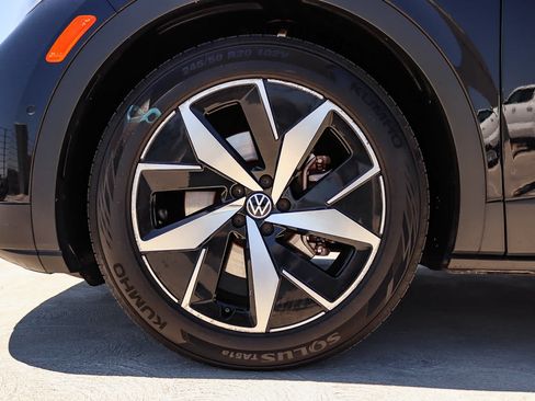 Used 2023 Volkswagen ID.4 Pro S RWD image 11