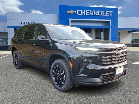 New 2026 Chevrolet Traverse LT image 2