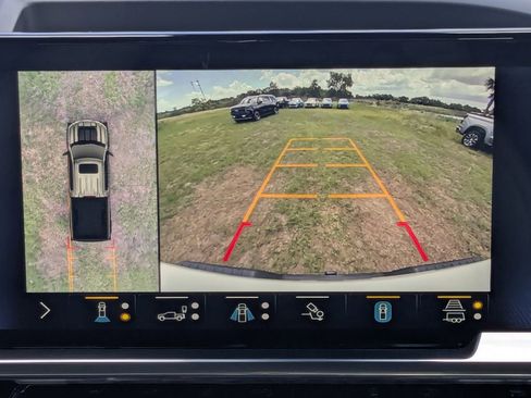 Certified 2022 Chevrolet Silverado 1500 LT Trail Boss w/ LT Trail Boss Premium Package AWD/4WD image 28
