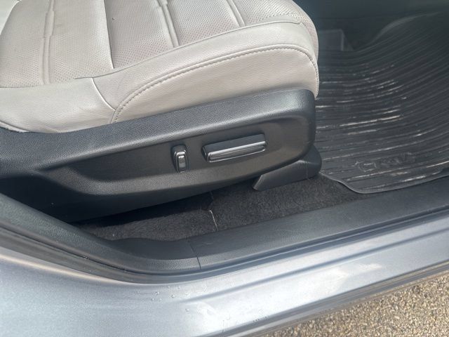 Used 2019 Honda CR-V Touring image 8