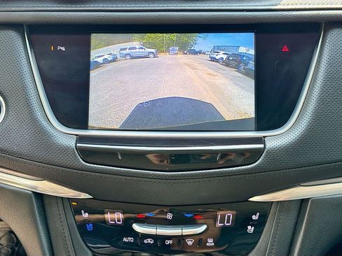 Used 2018 Cadillac XT5 Premium Luxury image 25