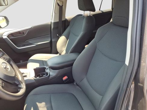 Used 2025 Toyota RAV4 LE FWD image 15