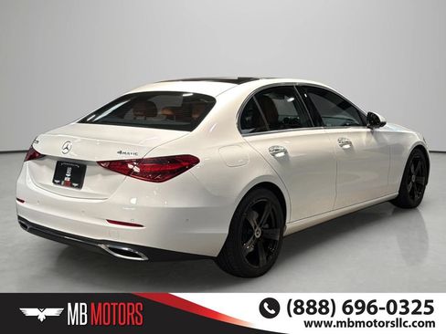Used 2025 Mercedes-Benz C 300 4MATIC Sedan image 4