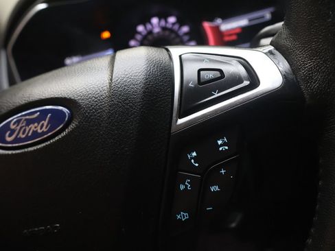 Used 2020 Ford Fusion SEL FWD image 23