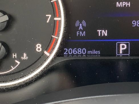 Used 2025 Nissan Altima 2.5 SV FWD image 11