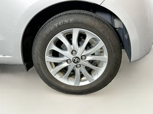 Used 2018 Toyota Yaris LE w/ Carpet Mat Package image 11