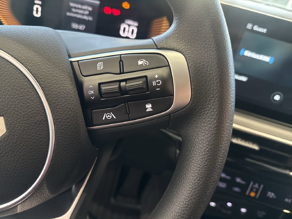 New 2026 Kia K5 LXS FWD image 17