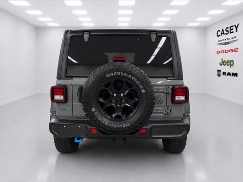 Used 2023 Jeep Wrangler Unlimited w/ Cold Weather Group AWD/4WD image 10