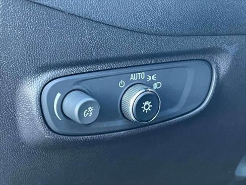 Used 2023 Chevrolet Equinox RS image 19