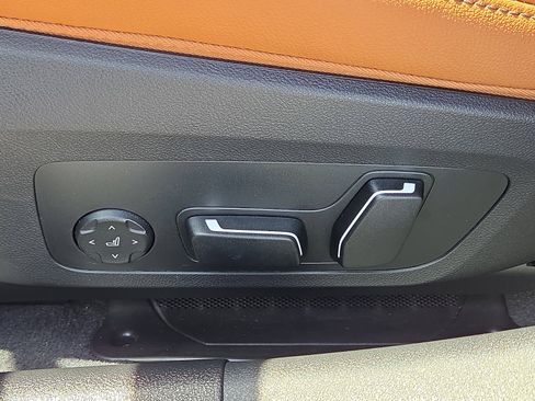 Used 2025 BMW 330i Sedan RWD image 15