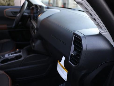 New 2026 Ford Bronco Sport Outer Banks w/ Outer Banks Tech Package+ AWD/4WD image 11
