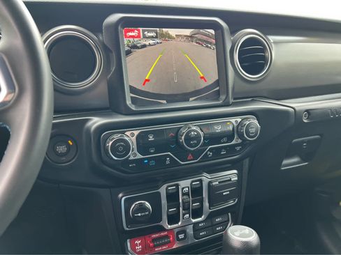 Used 2023 Jeep Wrangler Unlimited Rubicon 4xe w/ Safety Group AWD/4WD image 36