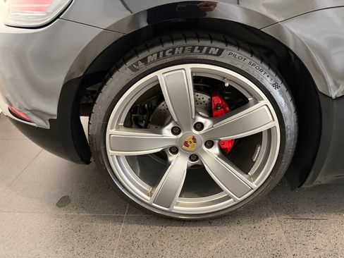 Certified 2019 Porsche 718 Cayman S RWD image 12