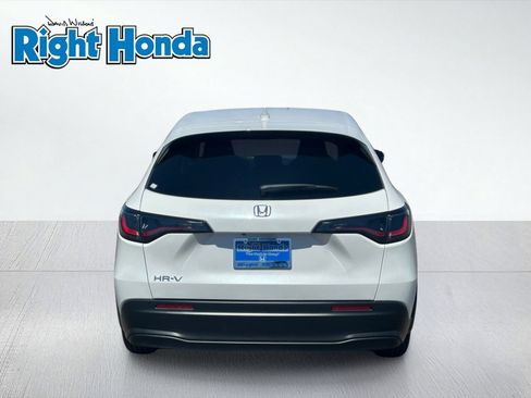 Certified 2026 Honda HR-V LX image 9