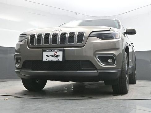 Used 2019 Jeep Cherokee Limited AWD/4WD image 27