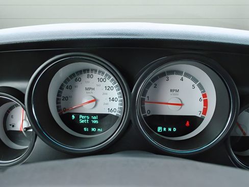 Used 2009 Dodge Challenger R/T RWD image 15