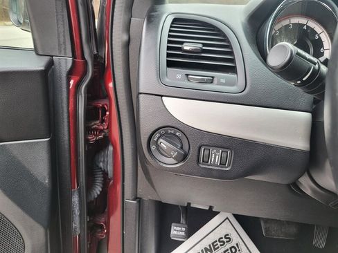 Used 2018 Dodge Grand Caravan GT image 24