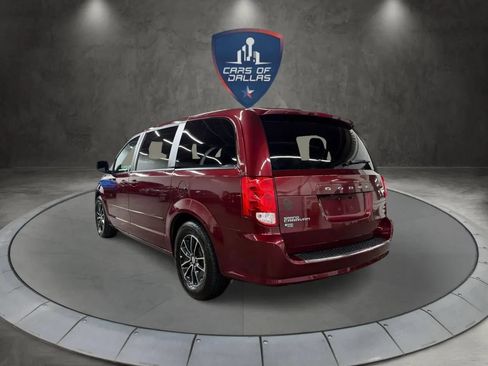 Used 2017 Dodge Grand Caravan GT FWD image 3