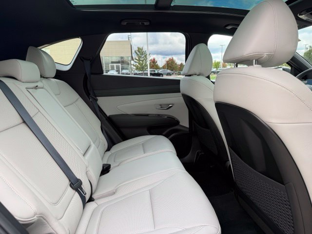 Certified 2025 Hyundai Tucson Limited AWD/4WD image 31
