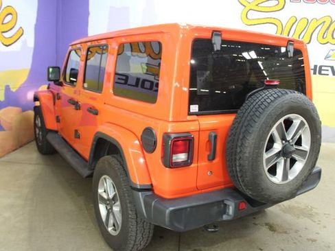 Used 2019 Jeep Wrangler Unlimited Sahara w/ Uconnect 4C Nav & Sound Group AWD/4WD image 6