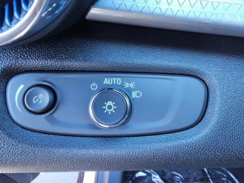 New 2026 Chevrolet Trax LT w/ Driver Confidence Package FWD image 22