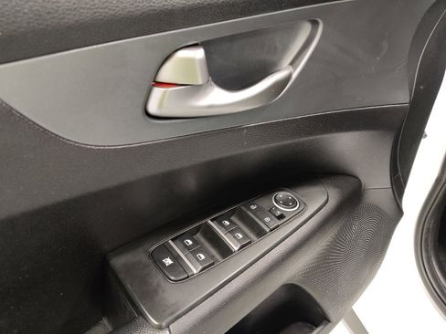 Used 2021 Kia Forte LXS image 27