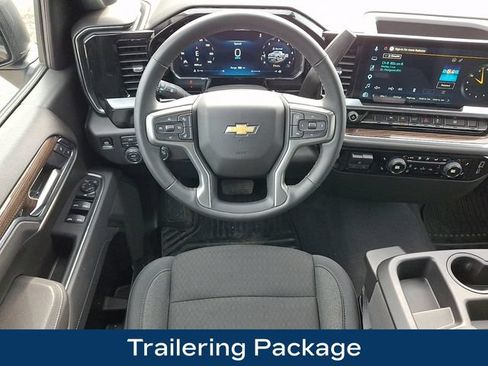 Used 2026 Chevrolet Silverado 1500 LT AWD/4WD image 3