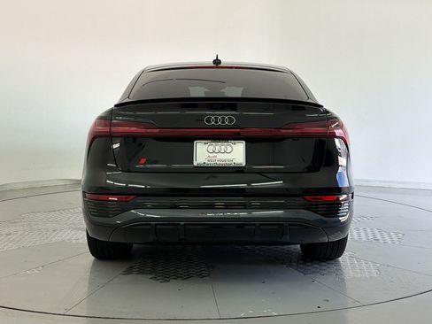 Used 2024 Audi Q8 e-tron Premium Plus w/ Premium Plus Package AWD/4WD image 10