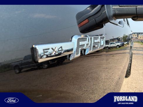 Used 2014 Ford F150 FX4 w/ Equipment Group 402A Luxury AWD/4WD image 23