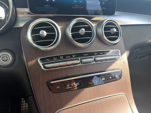 Used 2022 Mercedes-Benz GLC 300 4MATIC image 22
