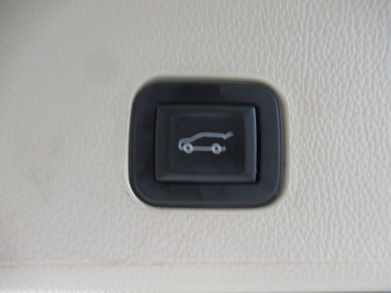 Used 2014 Cadillac SRX Luxury AWD/4WD image 13